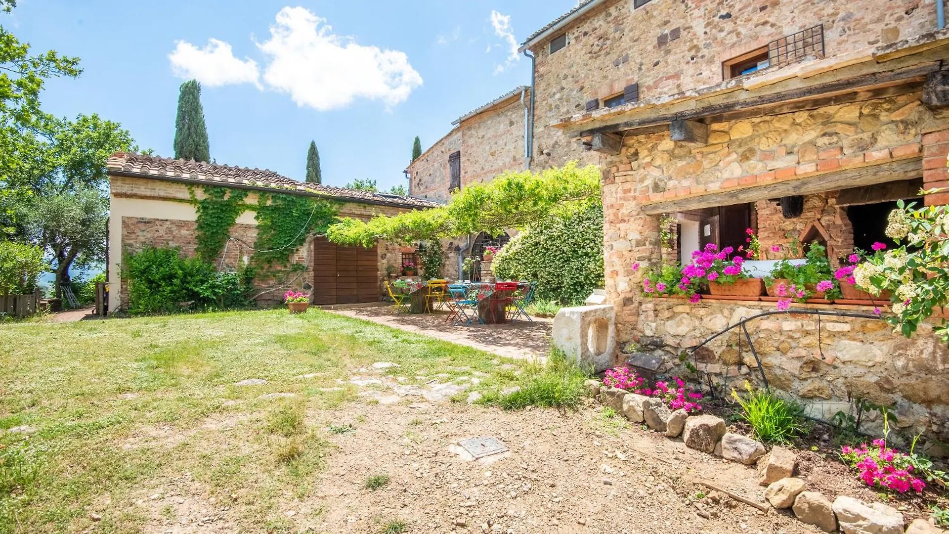 Casa Gialla A Murlo Apartment 0*,