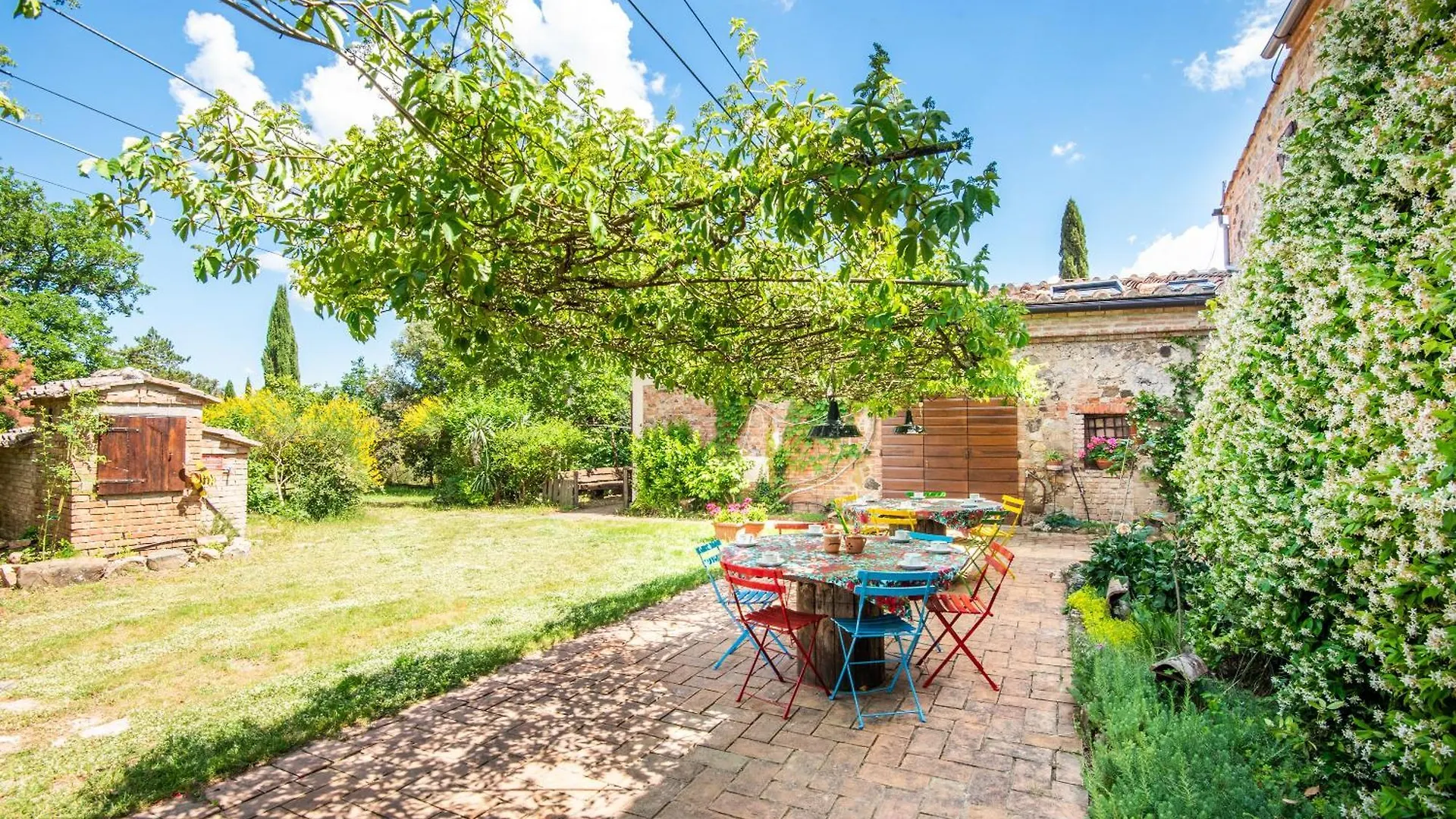Casa Gialla A Murlo Apartment